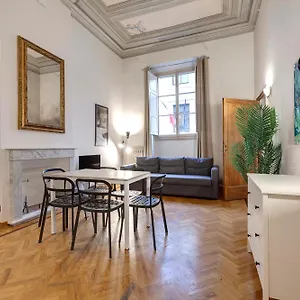 Apartment Servi By Mamo, Florence